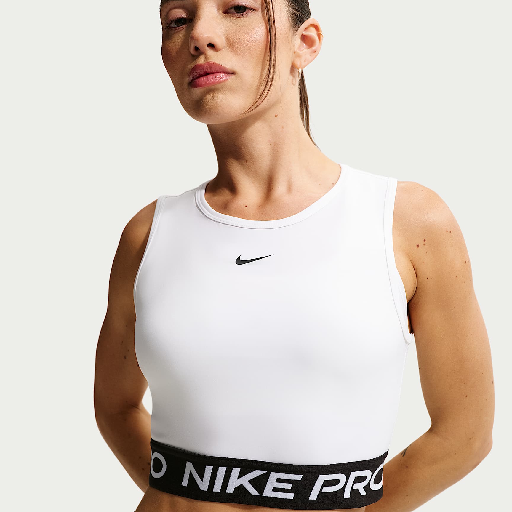 Nike Pro Women's Dri-FIT Cropped Tank Top. Nike RO